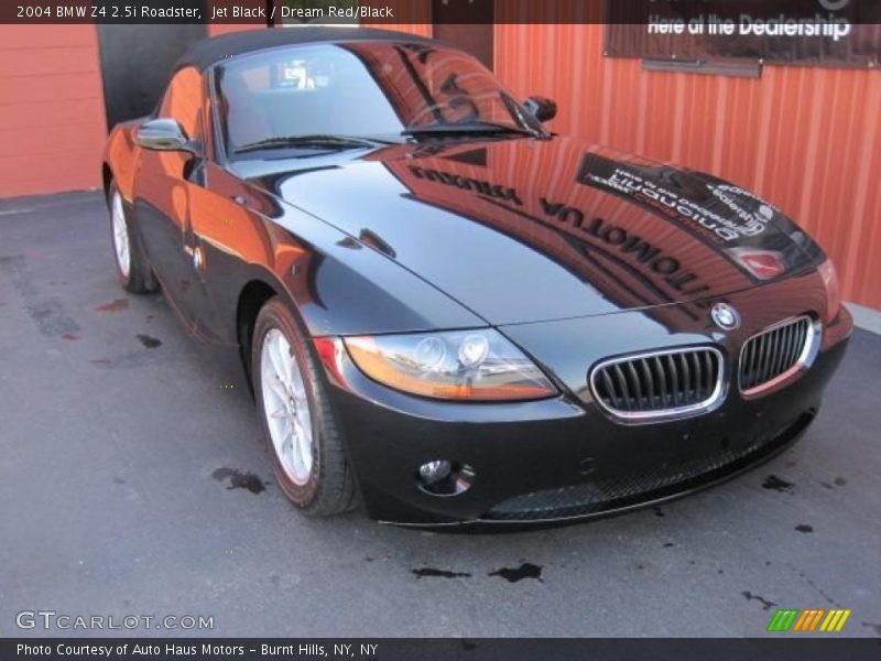Jet Black / Dream Red/Black 2004 BMW Z4 2.5i Roadster