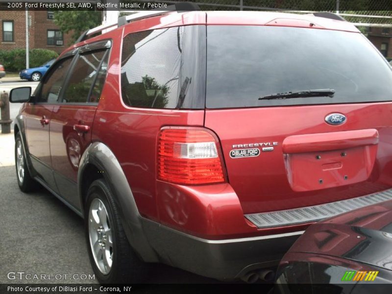 Redfire Metallic / Pebble 2005 Ford Freestyle SEL AWD