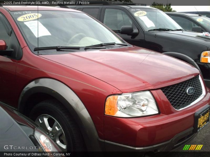 Redfire Metallic / Pebble 2005 Ford Freestyle SEL AWD