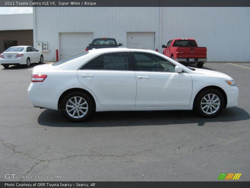 Super White / Bisque 2011 Toyota Camry XLE V6