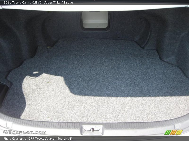 Super White / Bisque 2011 Toyota Camry XLE V6