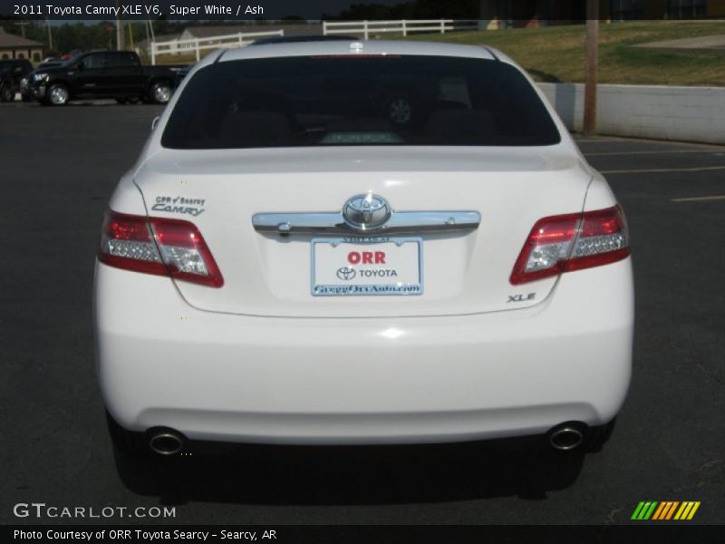 Super White / Ash 2011 Toyota Camry XLE V6