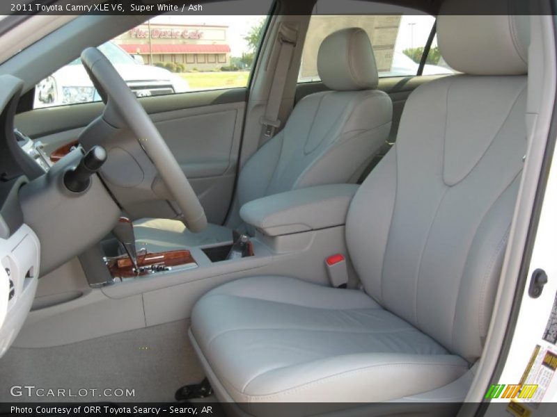 Super White / Ash 2011 Toyota Camry XLE V6