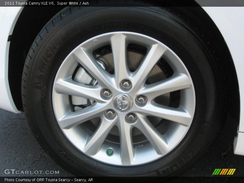 Super White / Ash 2011 Toyota Camry XLE V6