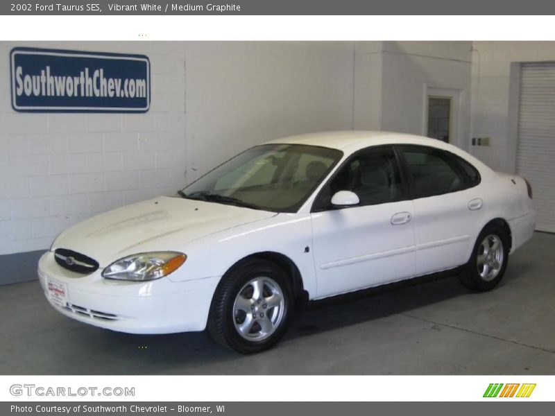 Vibrant White / Medium Graphite 2002 Ford Taurus SES