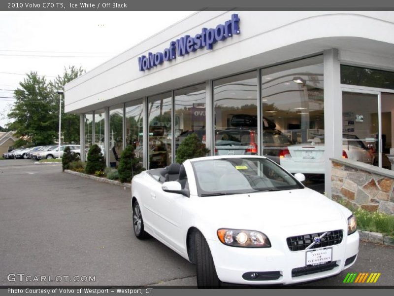 Ice White / Off Black 2010 Volvo C70 T5