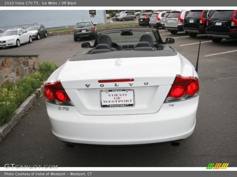 Ice White / Off Black 2010 Volvo C70 T5
