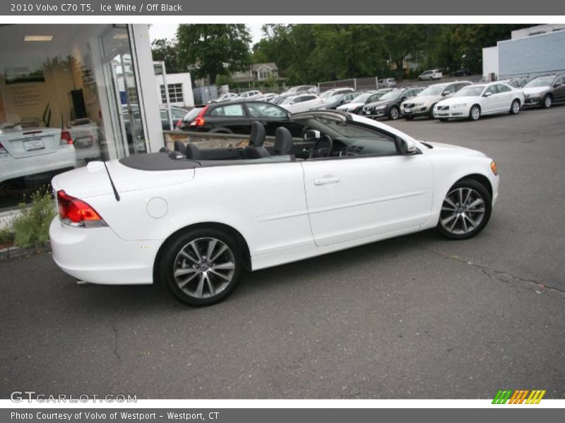 Ice White / Off Black 2010 Volvo C70 T5