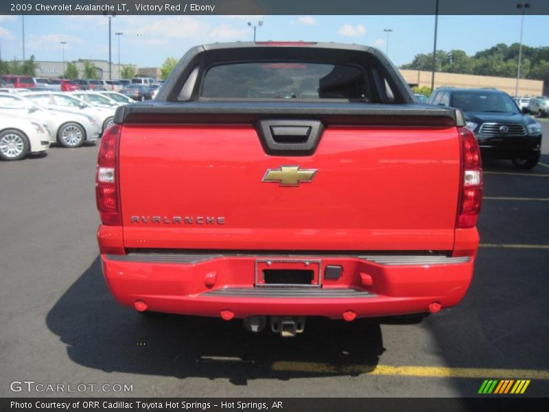 Victory Red / Ebony 2009 Chevrolet Avalanche LT