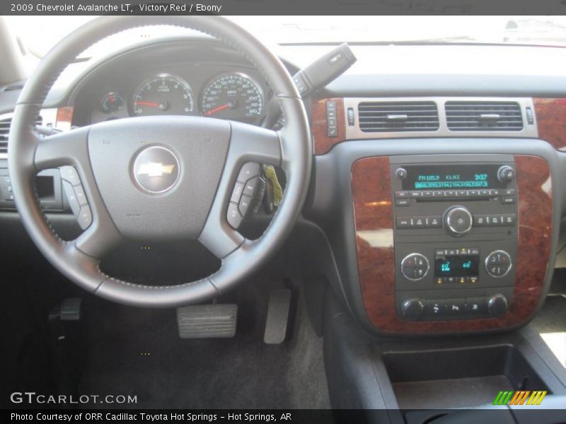 Victory Red / Ebony 2009 Chevrolet Avalanche LT