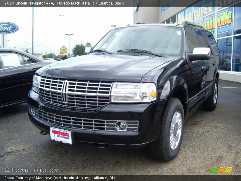 Tuxedo Black Metallic / Charcoal Black 2010 Lincoln Navigator 4x4