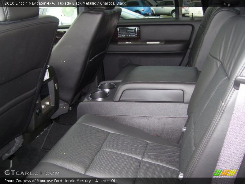 Tuxedo Black Metallic / Charcoal Black 2010 Lincoln Navigator 4x4