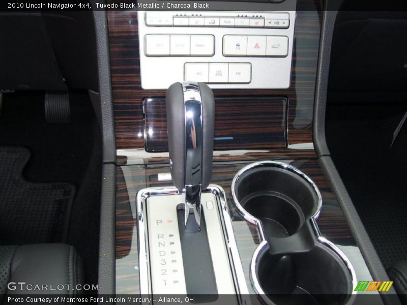 Tuxedo Black Metallic / Charcoal Black 2010 Lincoln Navigator 4x4