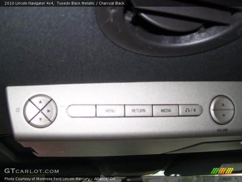 Tuxedo Black Metallic / Charcoal Black 2010 Lincoln Navigator 4x4