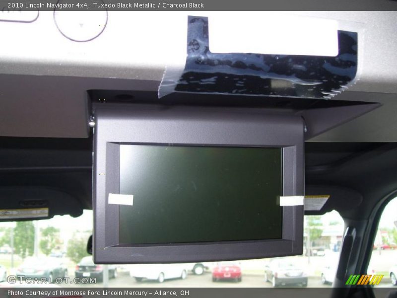 Tuxedo Black Metallic / Charcoal Black 2010 Lincoln Navigator 4x4