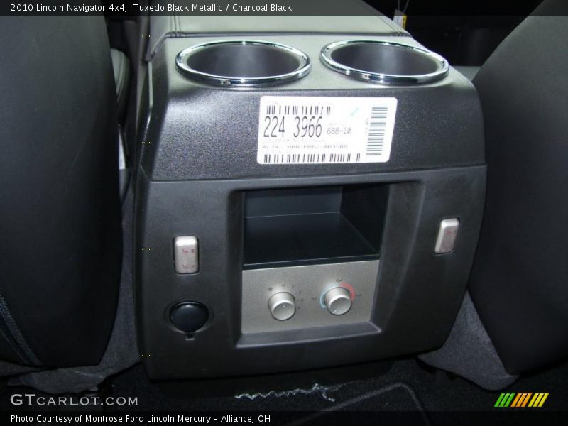 Tuxedo Black Metallic / Charcoal Black 2010 Lincoln Navigator 4x4