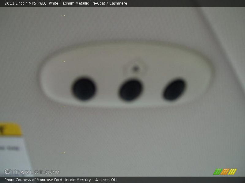 White Platinum Metallic Tri-Coat / Cashmere 2011 Lincoln MKS FWD