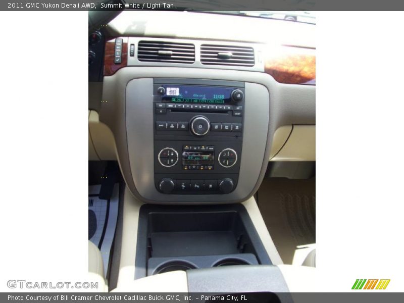 Summit White / Light Tan 2011 GMC Yukon Denali AWD