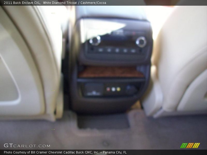 White Diamond Tricoat / Cashmere/Cocoa 2011 Buick Enclave CXL