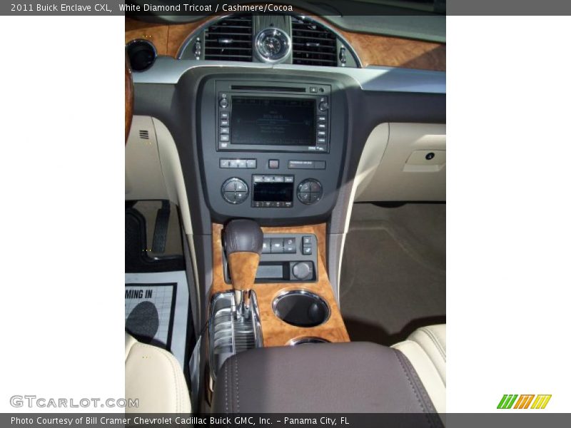White Diamond Tricoat / Cashmere/Cocoa 2011 Buick Enclave CXL