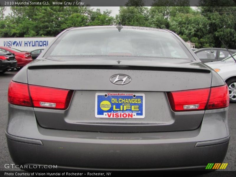 Willow Gray / Gray 2010 Hyundai Sonata GLS