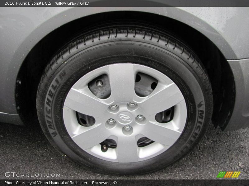 Willow Gray / Gray 2010 Hyundai Sonata GLS