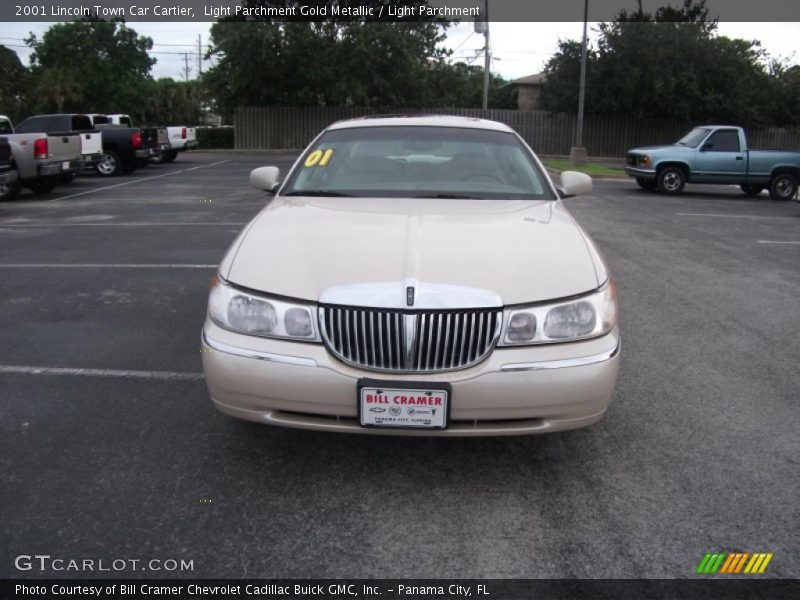 Light Parchment Gold Metallic / Light Parchment 2001 Lincoln Town Car Cartier