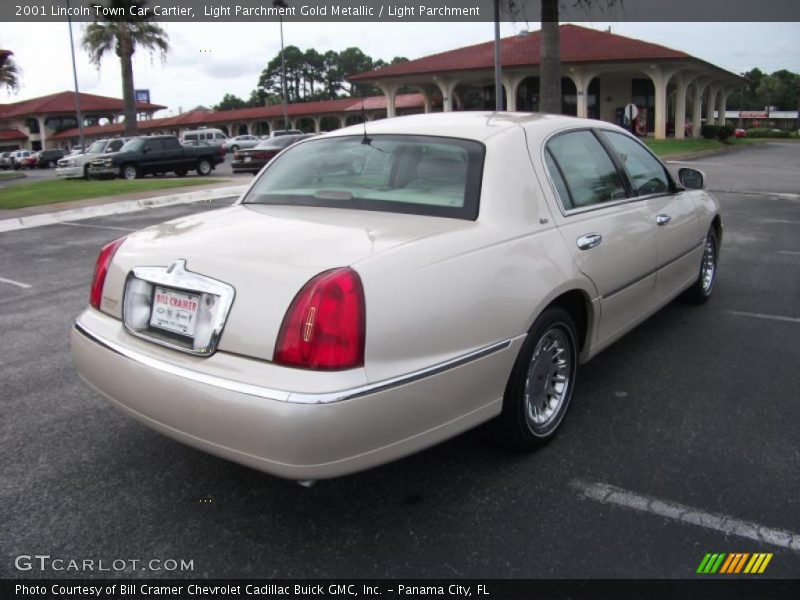 Light Parchment Gold Metallic / Light Parchment 2001 Lincoln Town Car Cartier