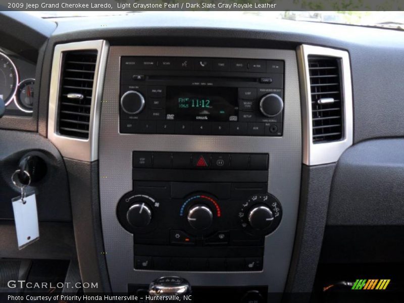 Light Graystone Pearl / Dark Slate Gray Royale Leather 2009 Jeep Grand Cherokee Laredo