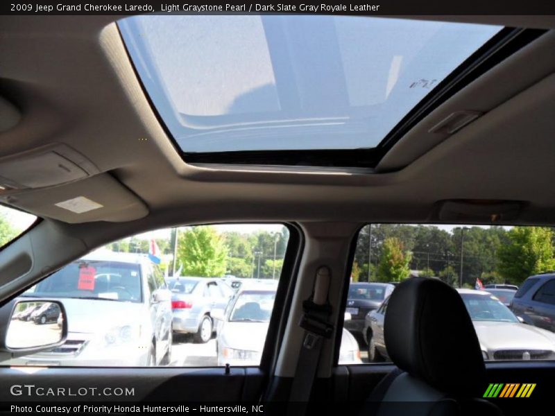Light Graystone Pearl / Dark Slate Gray Royale Leather 2009 Jeep Grand Cherokee Laredo