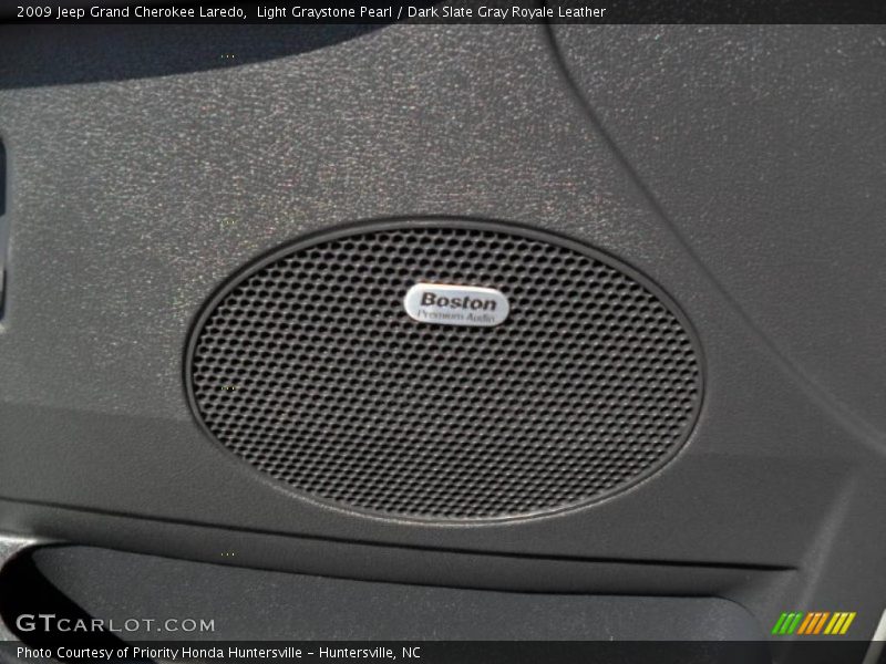 Light Graystone Pearl / Dark Slate Gray Royale Leather 2009 Jeep Grand Cherokee Laredo