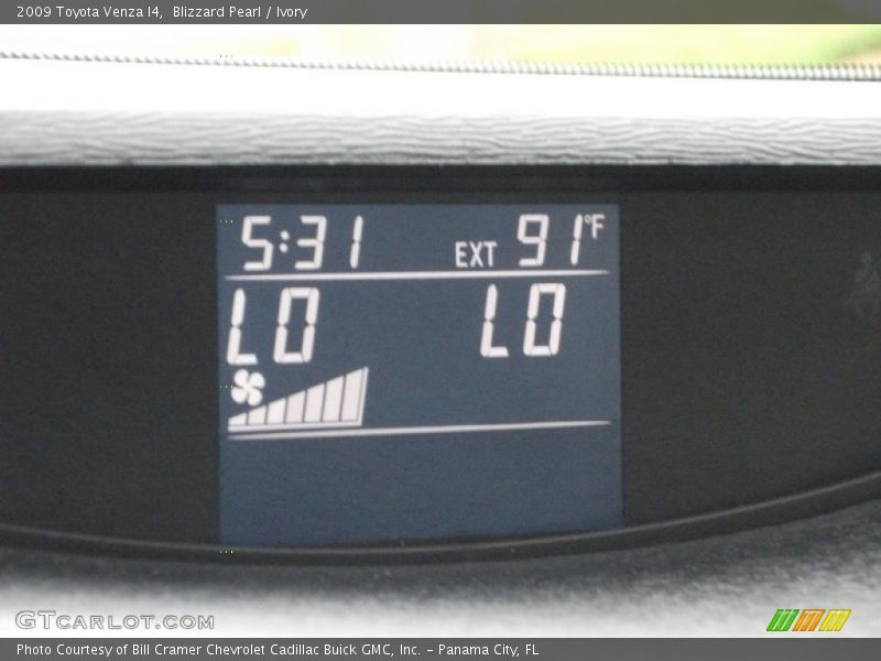 Blizzard Pearl / Ivory 2009 Toyota Venza I4