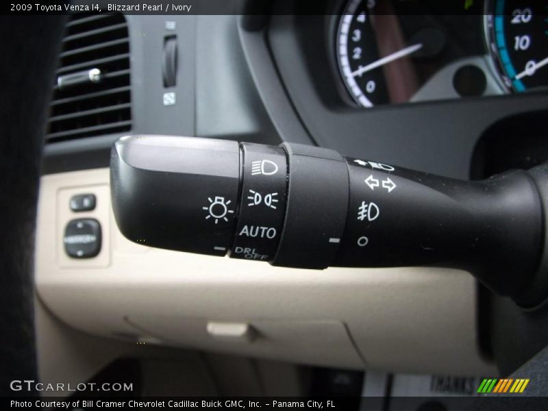 Blizzard Pearl / Ivory 2009 Toyota Venza I4