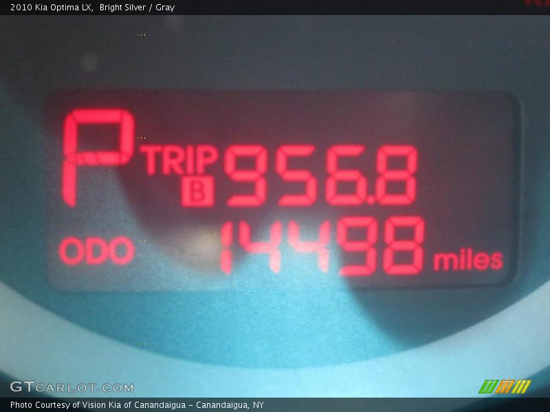 Bright Silver / Gray 2010 Kia Optima LX