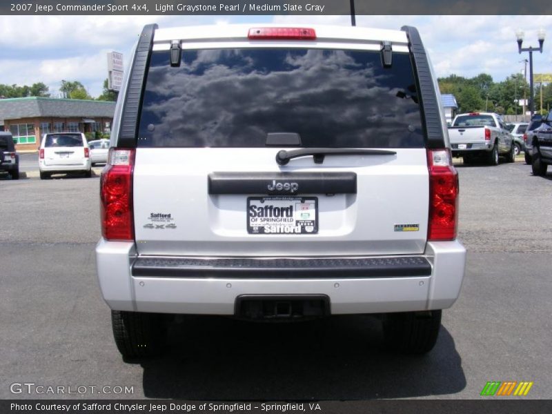 Light Graystone Pearl / Medium Slate Gray 2007 Jeep Commander Sport 4x4