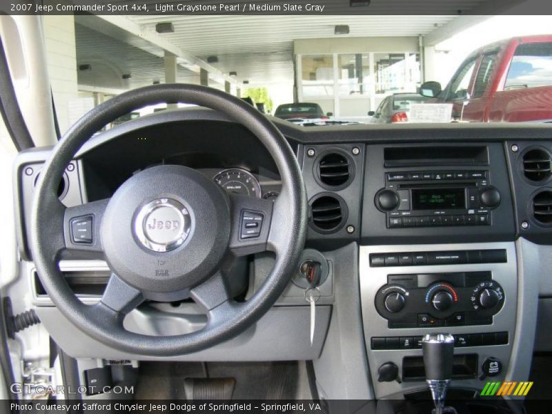 Light Graystone Pearl / Medium Slate Gray 2007 Jeep Commander Sport 4x4