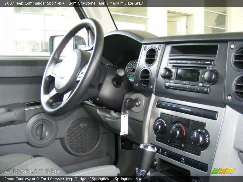 Light Graystone Pearl / Medium Slate Gray 2007 Jeep Commander Sport 4x4