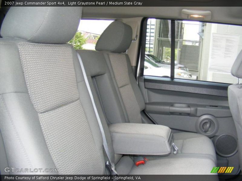 Light Graystone Pearl / Medium Slate Gray 2007 Jeep Commander Sport 4x4