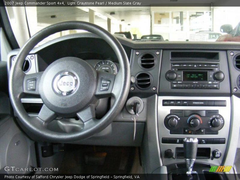 Light Graystone Pearl / Medium Slate Gray 2007 Jeep Commander Sport 4x4