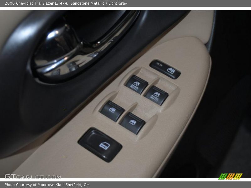 Sandstone Metallic / Light Gray 2006 Chevrolet TrailBlazer LS 4x4