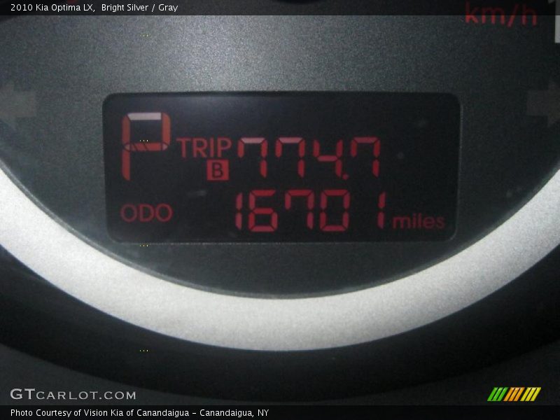 Bright Silver / Gray 2010 Kia Optima LX