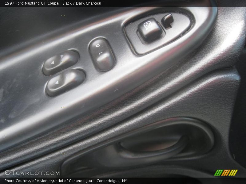 Black / Dark Charcoal 1997 Ford Mustang GT Coupe