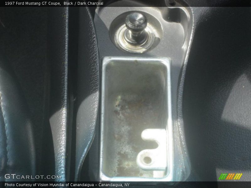 Black / Dark Charcoal 1997 Ford Mustang GT Coupe