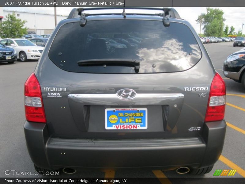 Dark Titanium Gray Metallic / Gray 2007 Hyundai Tucson SE 4WD