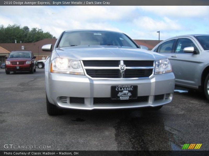 Bright Silver Metallic / Dark Slate Gray 2010 Dodge Avenger Express