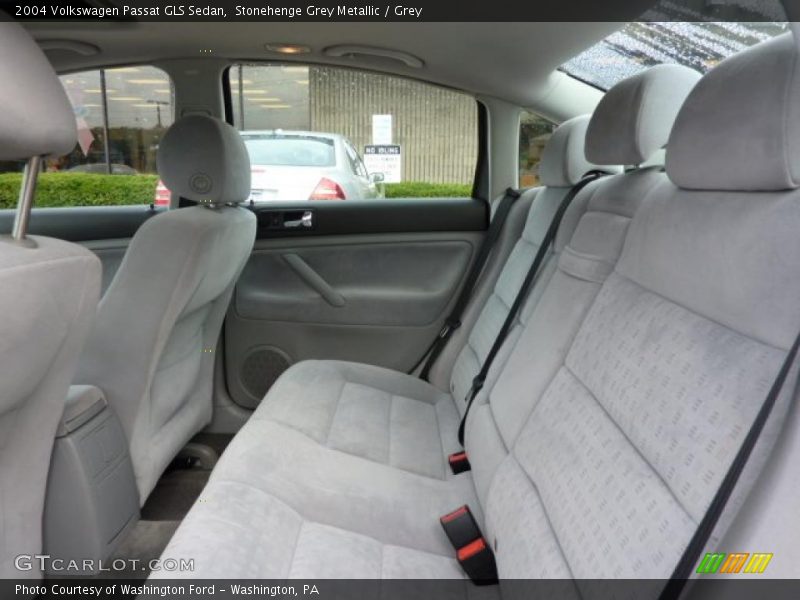 Stonehenge Grey Metallic / Grey 2004 Volkswagen Passat GLS Sedan