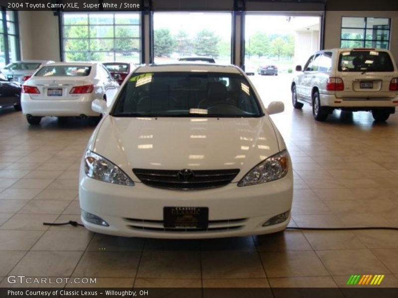 Super White / Stone 2004 Toyota Camry XLE