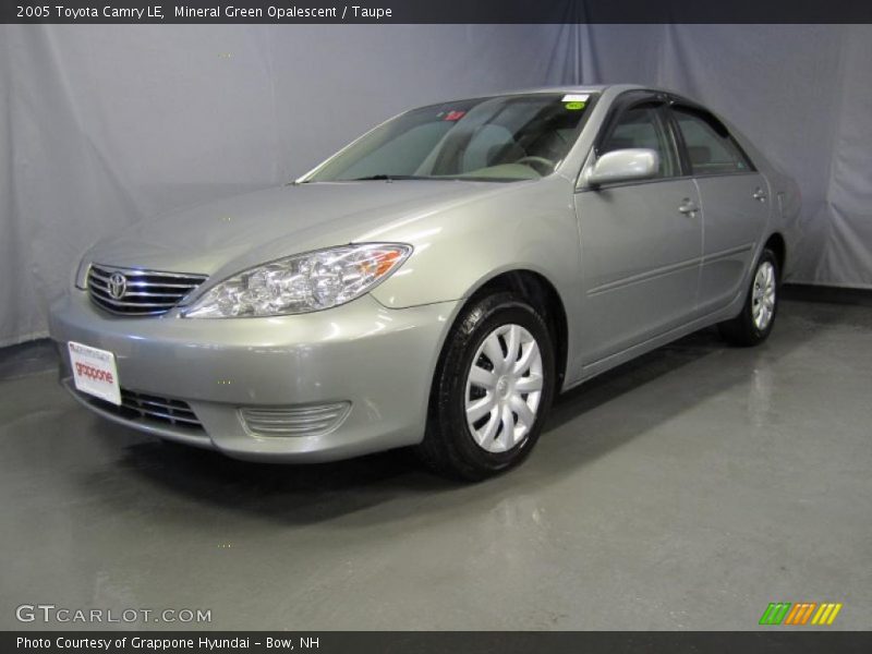 Mineral Green Opalescent / Taupe 2005 Toyota Camry LE