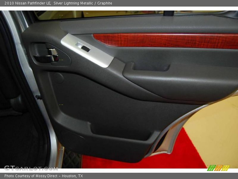Silver Lightning Metallic / Graphite 2010 Nissan Pathfinder LE