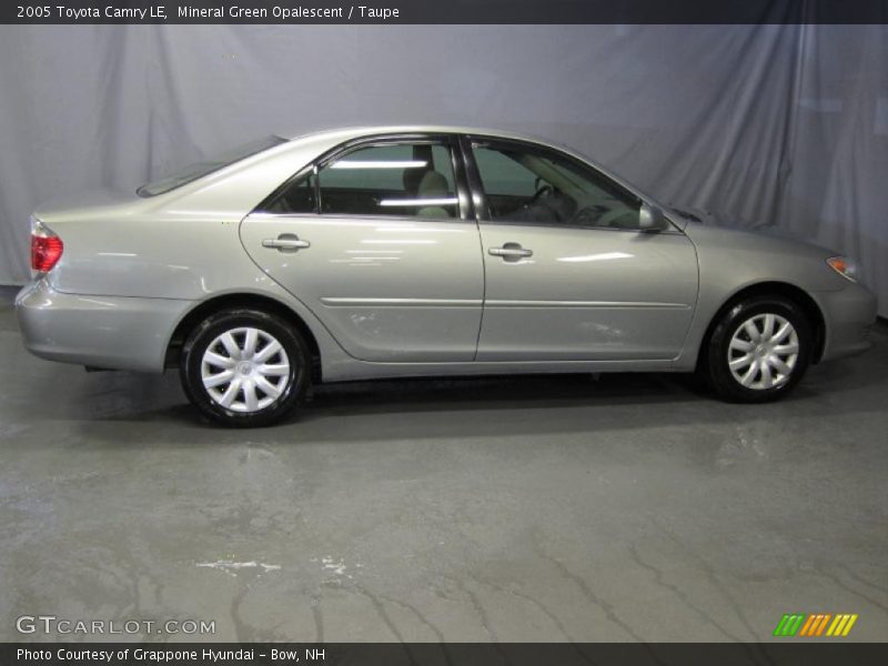 Mineral Green Opalescent / Taupe 2005 Toyota Camry LE